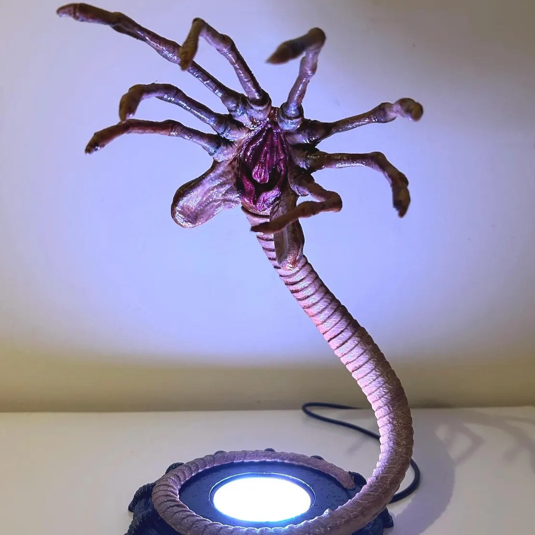 Alien Facehugger Lamp Nightlig - огляд і ціна Pumpkin Lantern Halloween