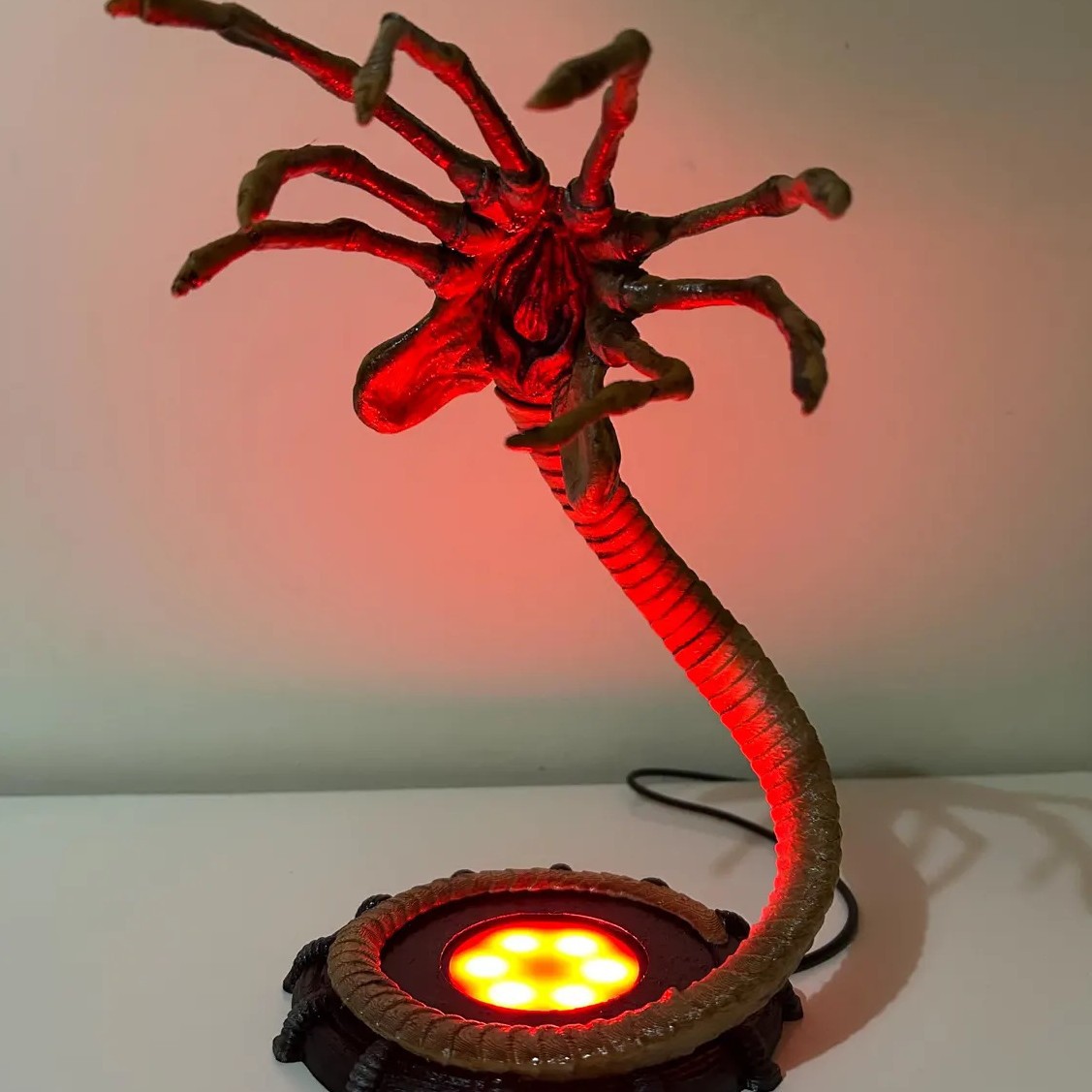 Alien Facehugger Lamp Nightlig - огляд і ціна Pumpkin Lantern Halloween